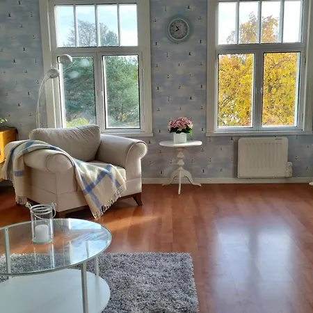 Lägenhet And By The Sea Sunnanberg